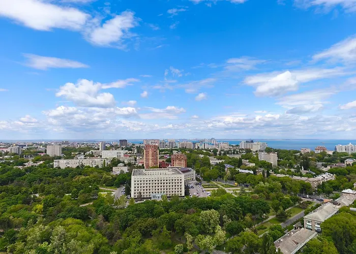 Апартаменти Amazing And Sea View Одеса